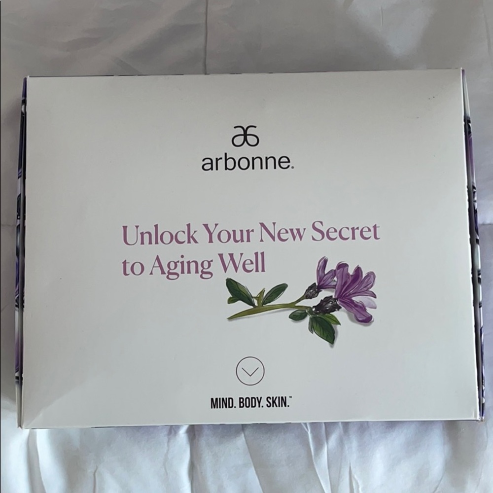 Arbonne AgeWell Set